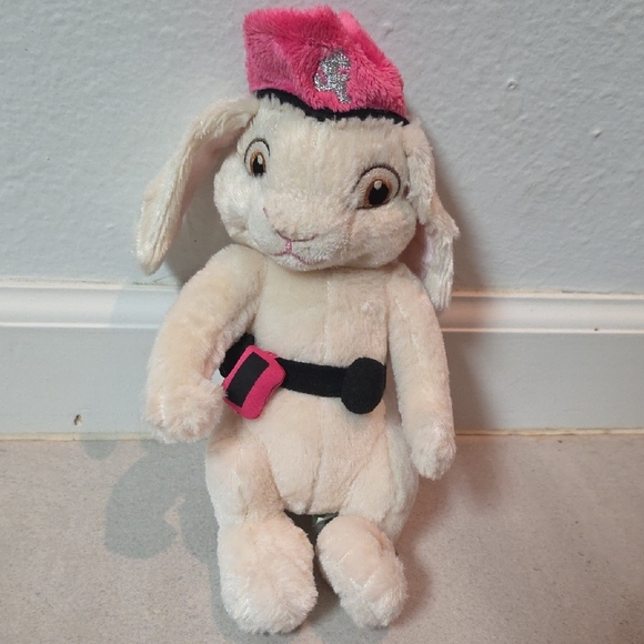 Adorable Peter Rabbit And Rabbit - Picture 2 of 4